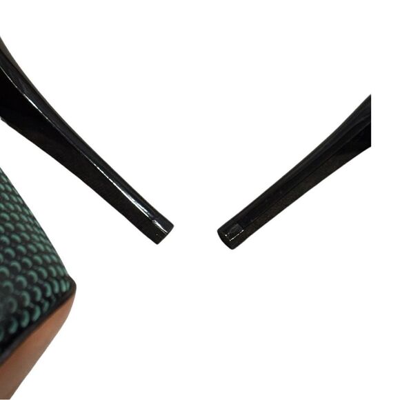 L.A.M.B. Bee Pump Perforated Mesh Leather Black Green Point Toe Slim Heel Sz 9 - Picture 13 of 13